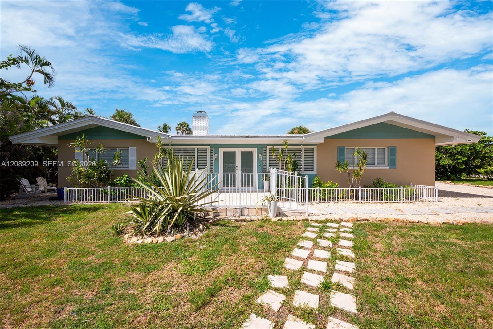 5885 Pine Tree, FL 33957 photo 11