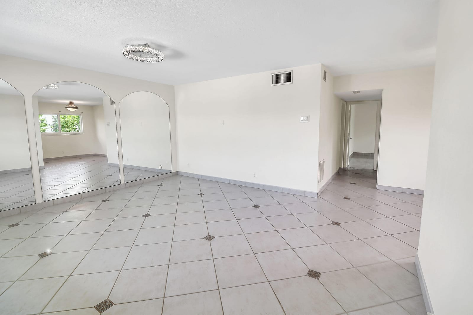 4111 NE 21ST Way 211C, Lighthouse Point, FL 33064 photo 2