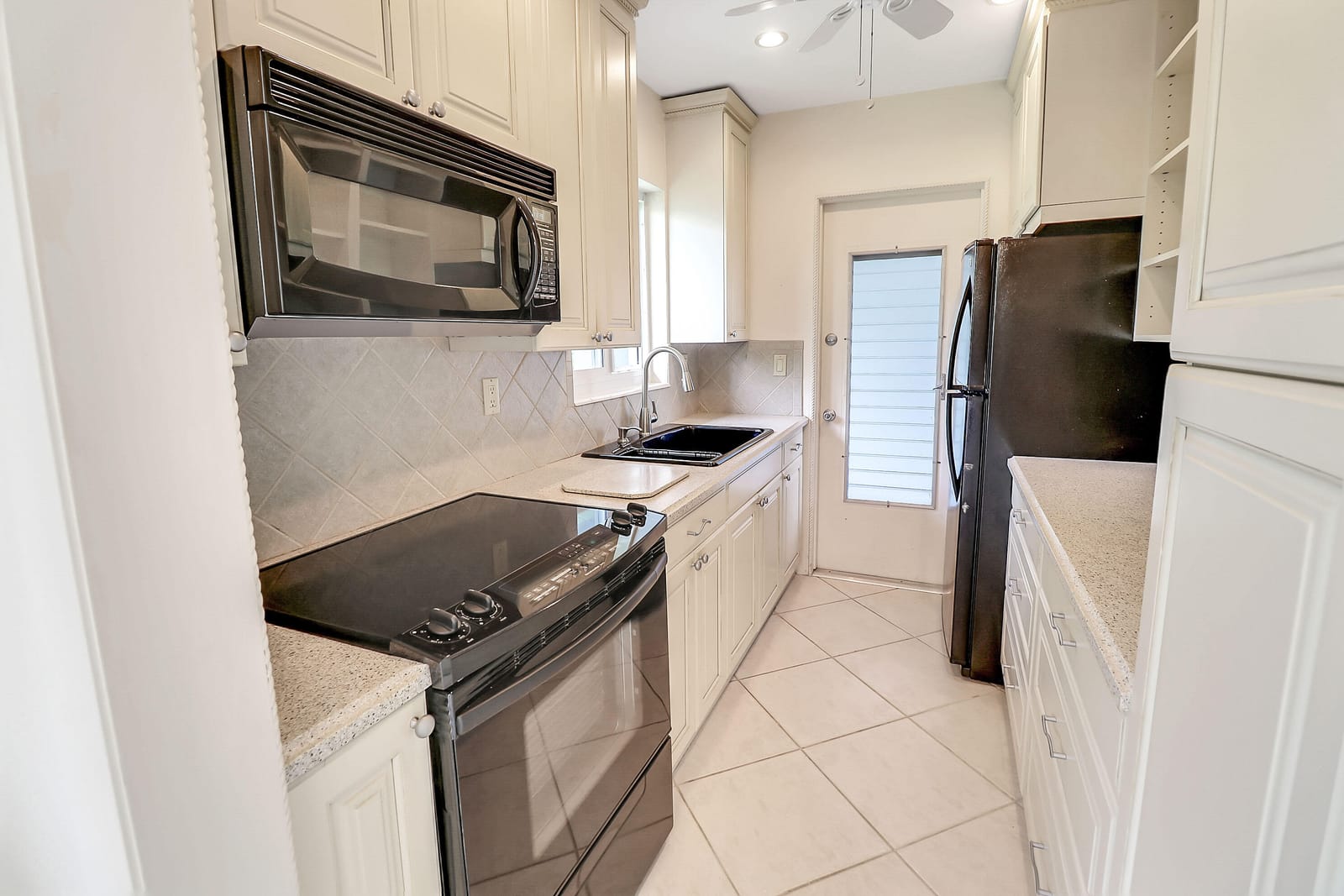4111 NE 21ST Way 211C, Lighthouse Point, FL 33064 photo 8