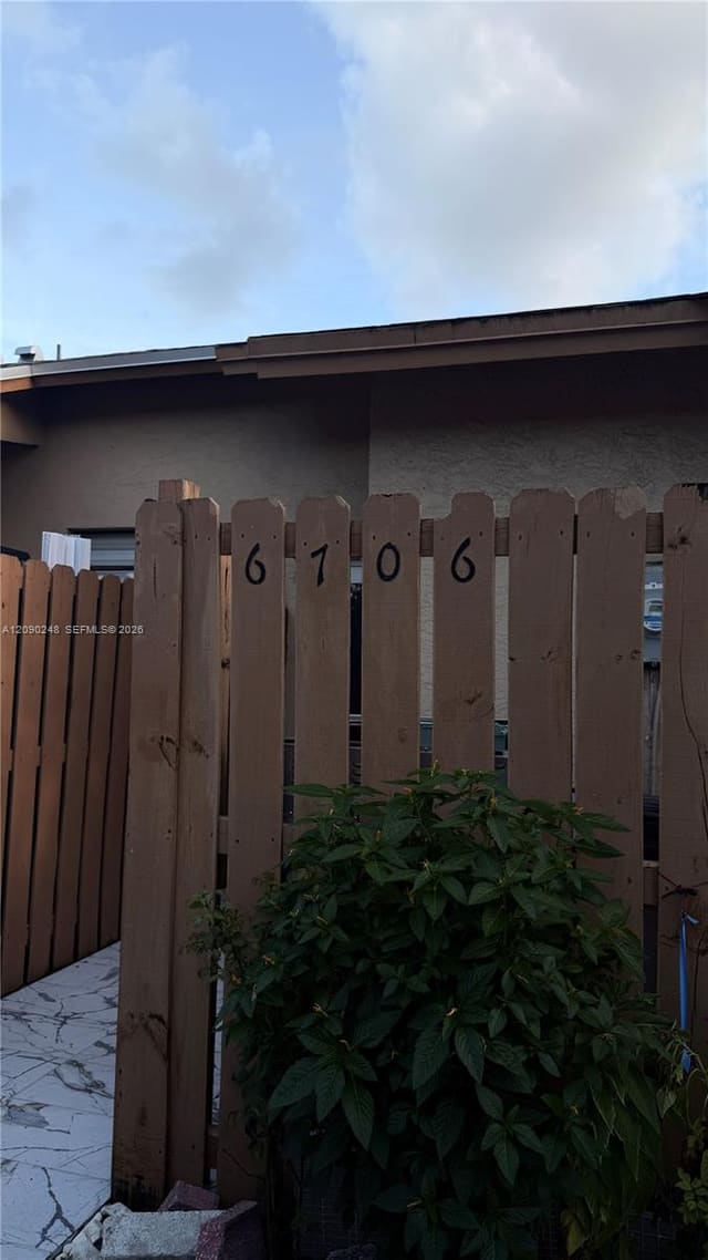 6706 NW 192nd Terrace, Hialeah, FL 33015