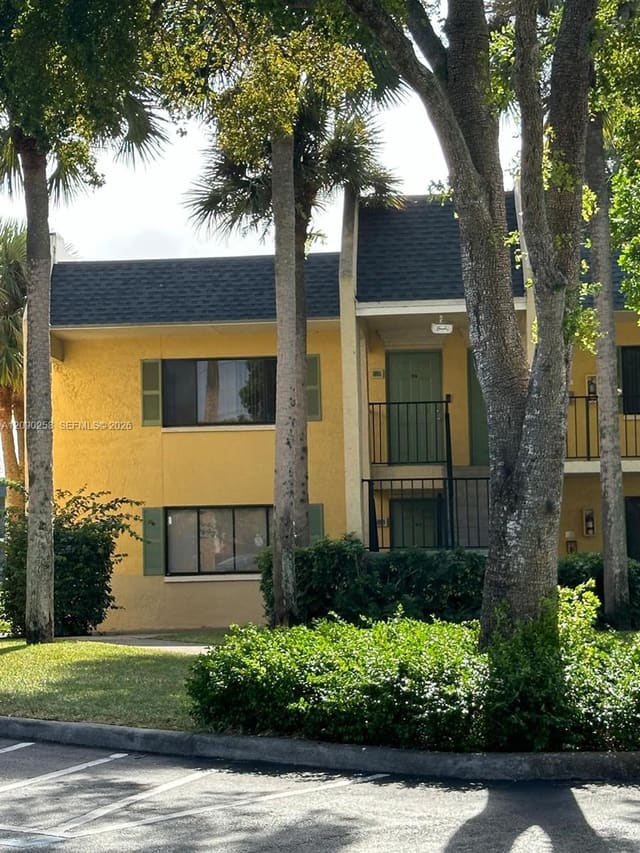801 Meadows Circle 801, Boynton Beach, FL 33436
