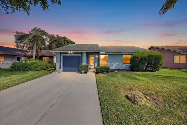 8405 SW 19th Street, North Lauderdale, FL 33068