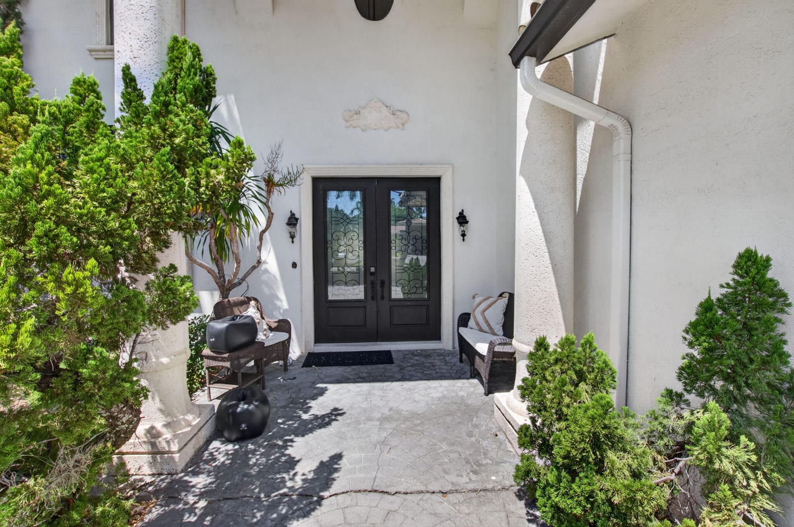 749 SW 2nd Street — photo 3