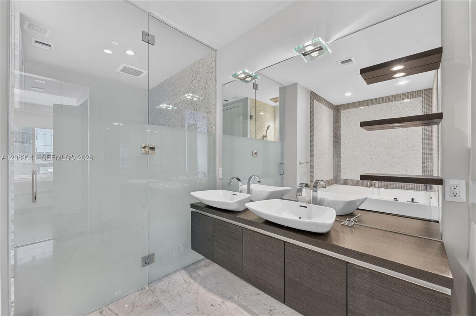 200 Biscayne Boulevard Way 4711, Miami, FL 33131 photo 13