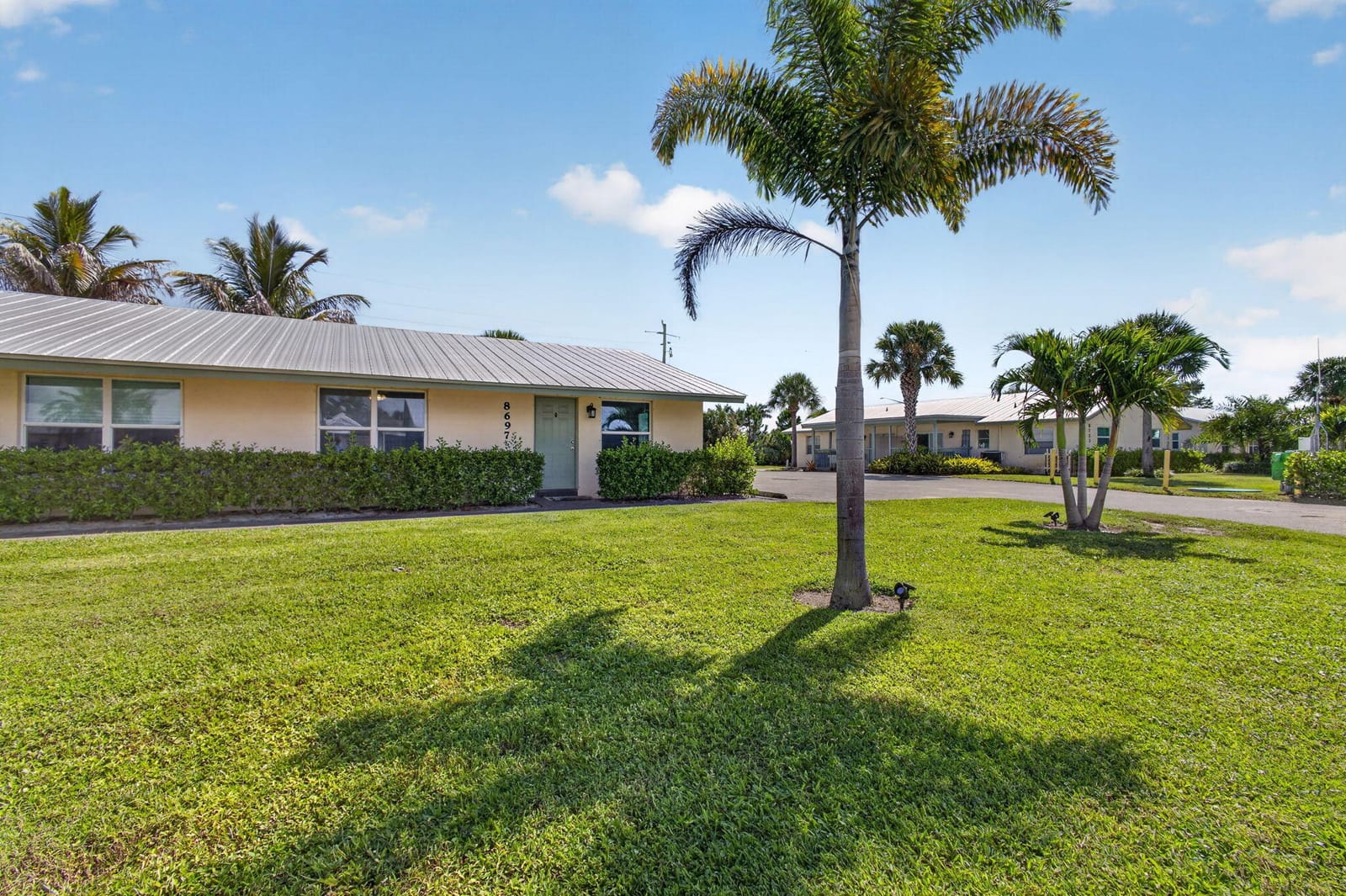 8697 SE HOBE RIDGE Avenue, Hobe Sound, FL 33455 photo 3