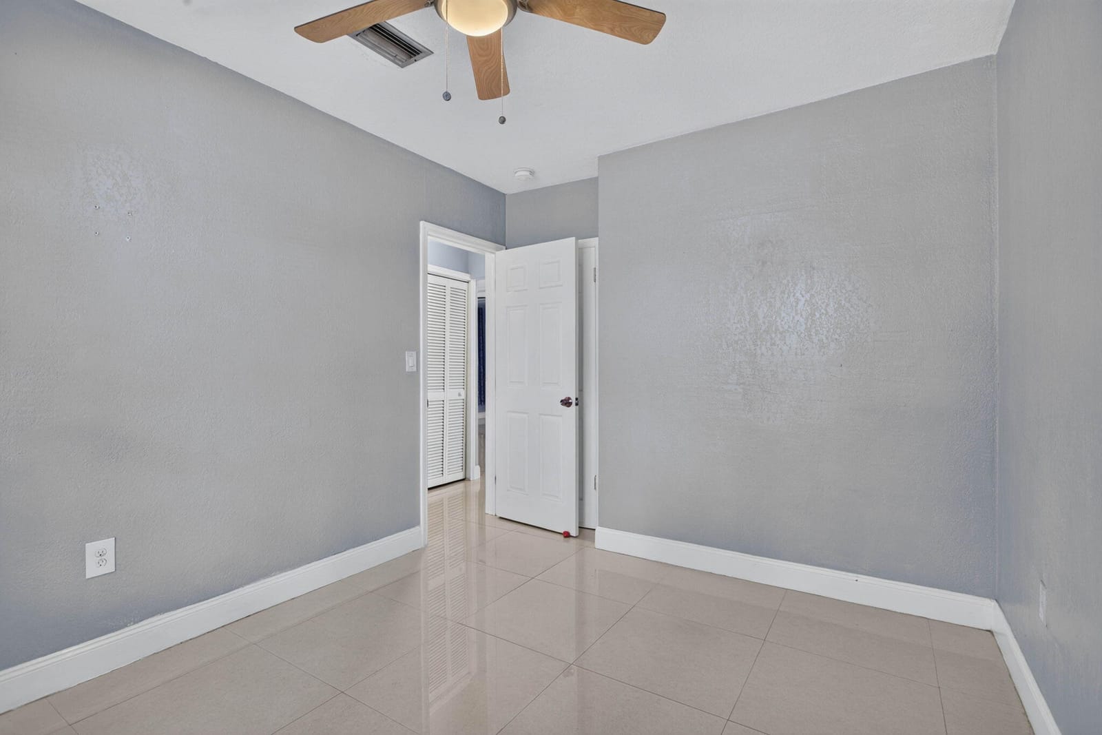 7571 LASALLE Boulevard, Miramar, FL 33023 photo 16