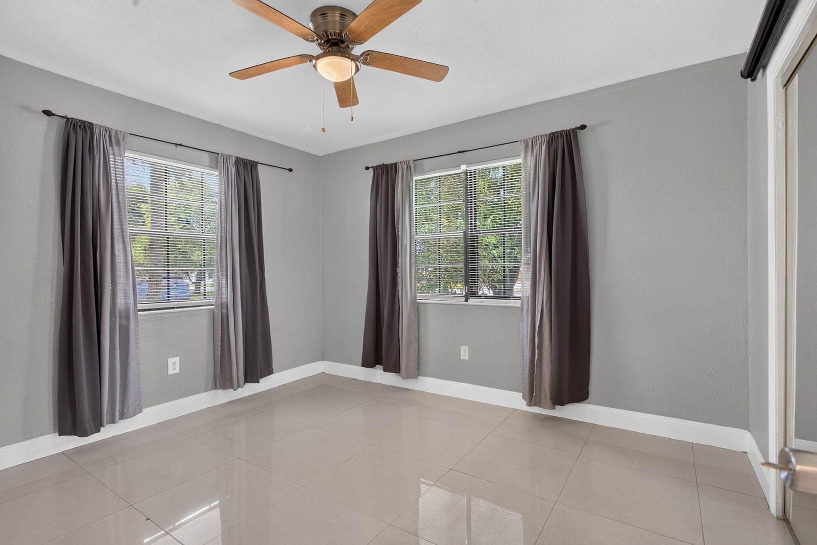 7571 LASALLE Boulevard, Miramar, FL 33023 photo 17