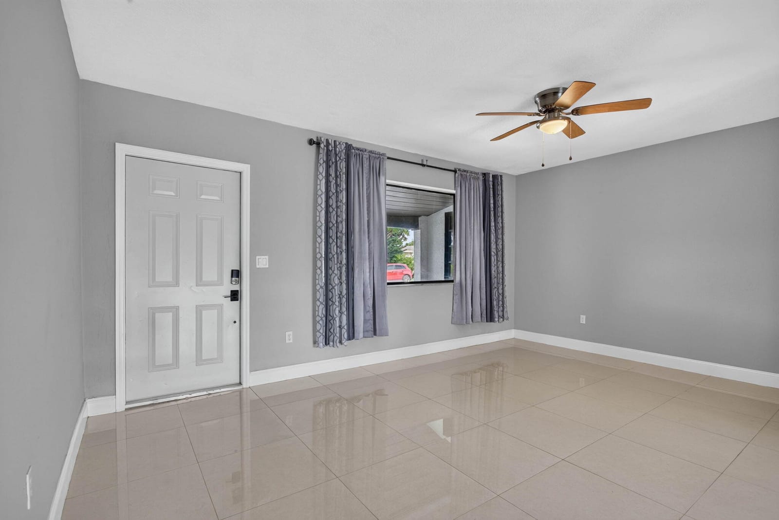 7571 LASALLE Boulevard, Miramar, FL 33023 photo 3