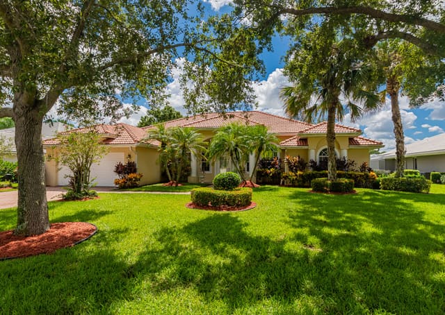 1262 SW Bent Pine Cove, Port St. Lucie, FL 34986