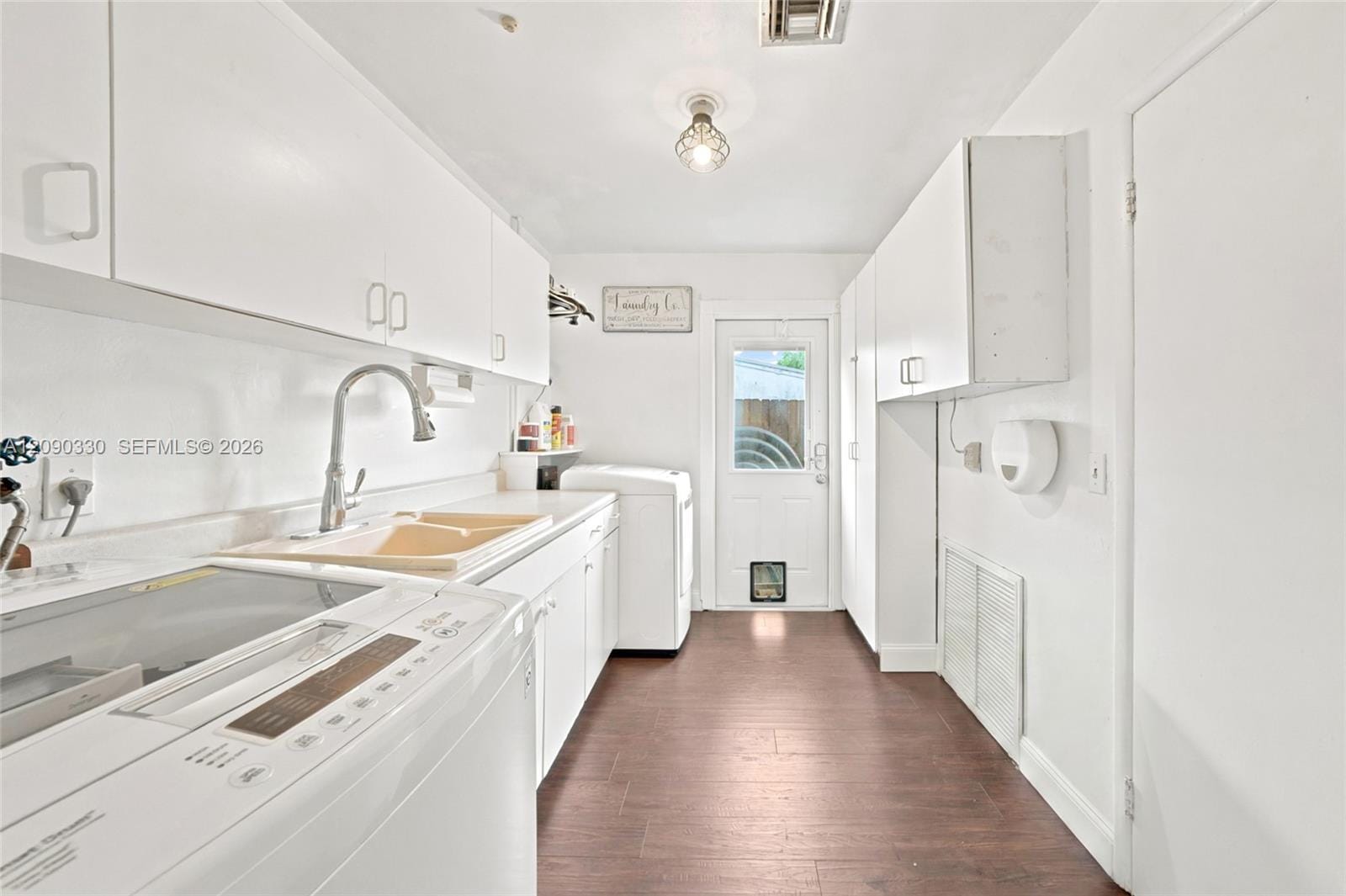 15425 N Miami Avenue, Miami, FL 33169 photo 18