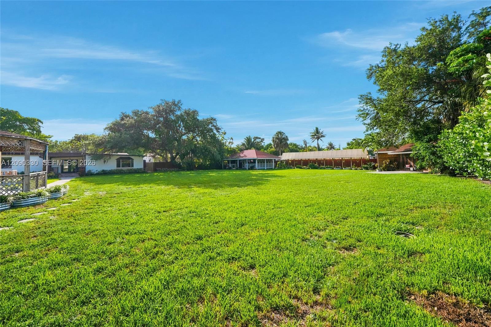 15425 N Miami Avenue — photo 7