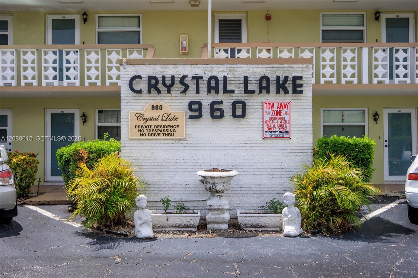 960 Crystal Lake Drive 112 — photo 3