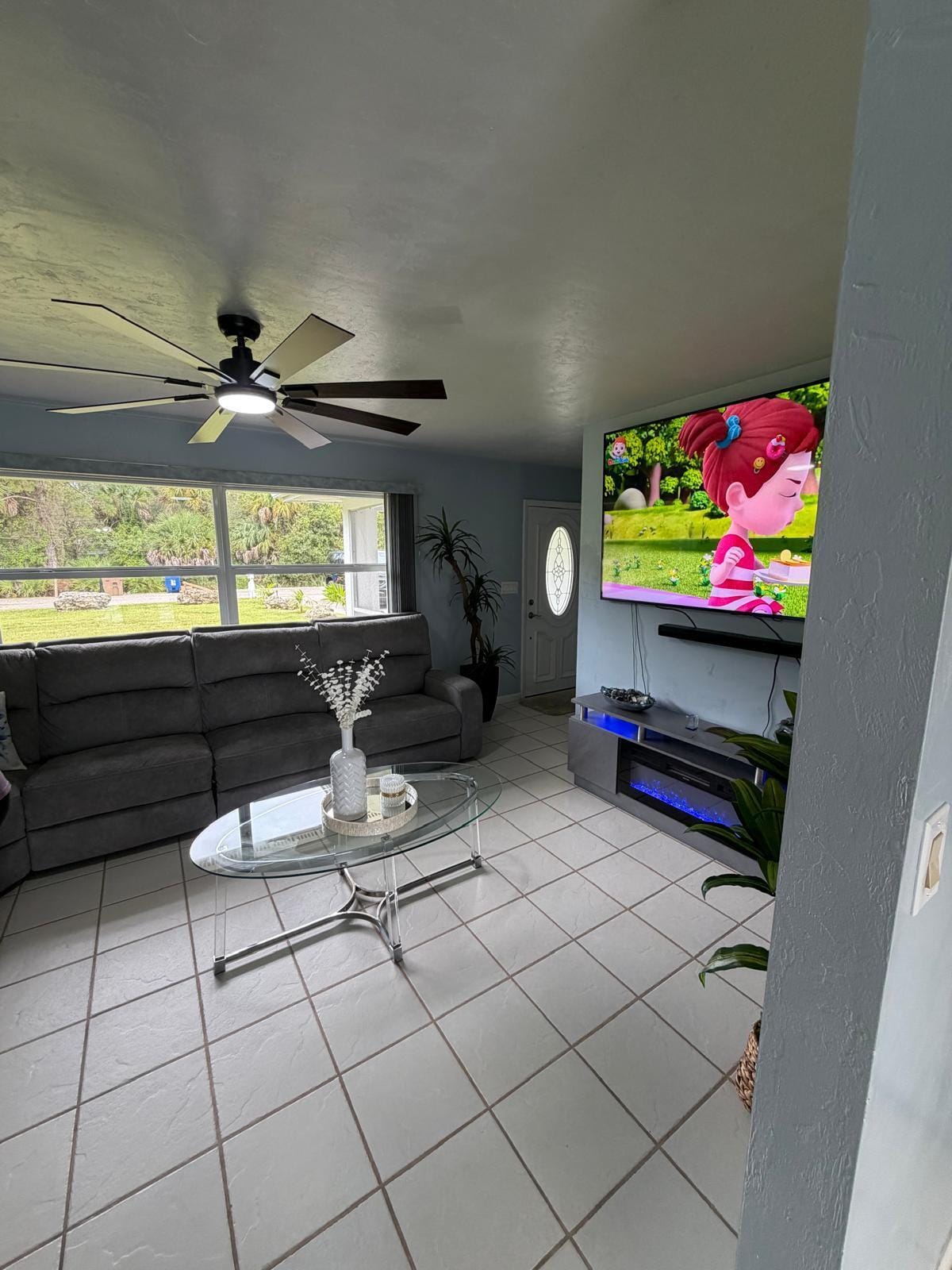 704 CLEVELAND Avenue, Lehigh Acres, FL 33972 photo 11