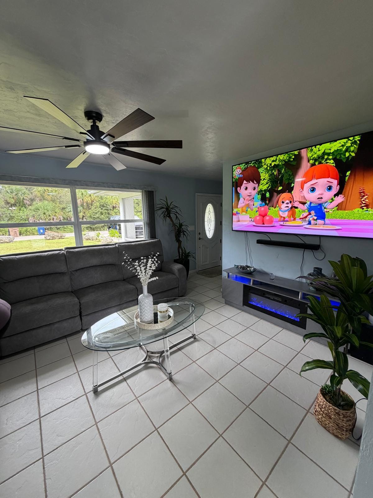 704 CLEVELAND Avenue, Lehigh Acres, FL 33972 photo 9