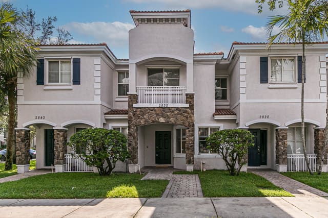 2830 SW 82ND Avenue 102, Miramar, FL 33025