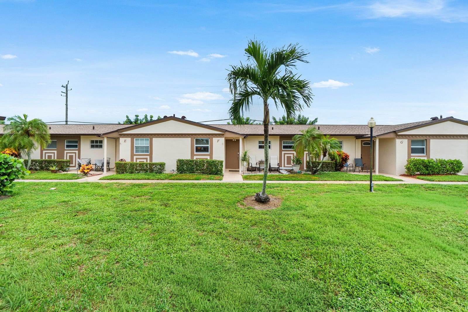 2883 CROSLEY Drive W F, West Palm Beach, FL 33415 photo 1