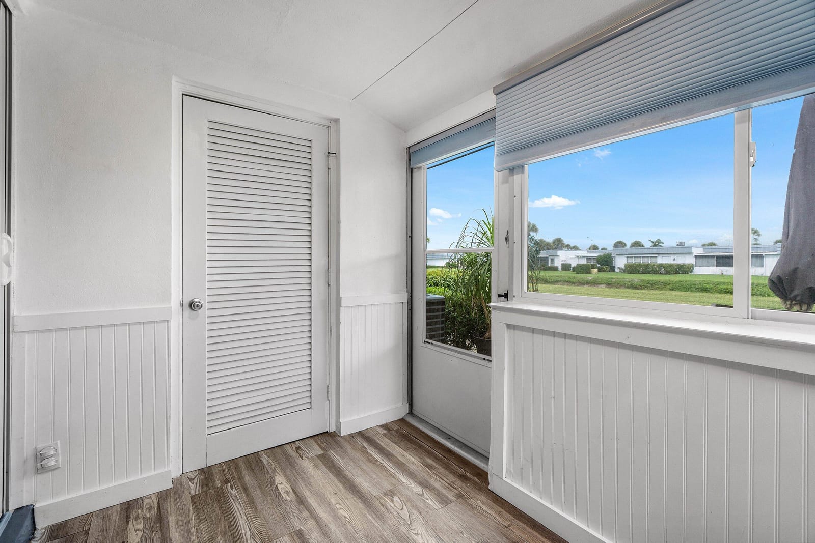 2883 CROSLEY Drive W F, West Palm Beach, FL 33415 photo 22