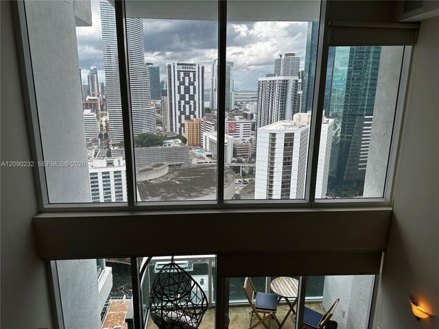 41 SE 5th Street 1803, Miami, FL 33131