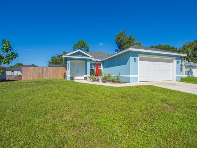 7735 101ST Court, Vero Beach, FL 32967