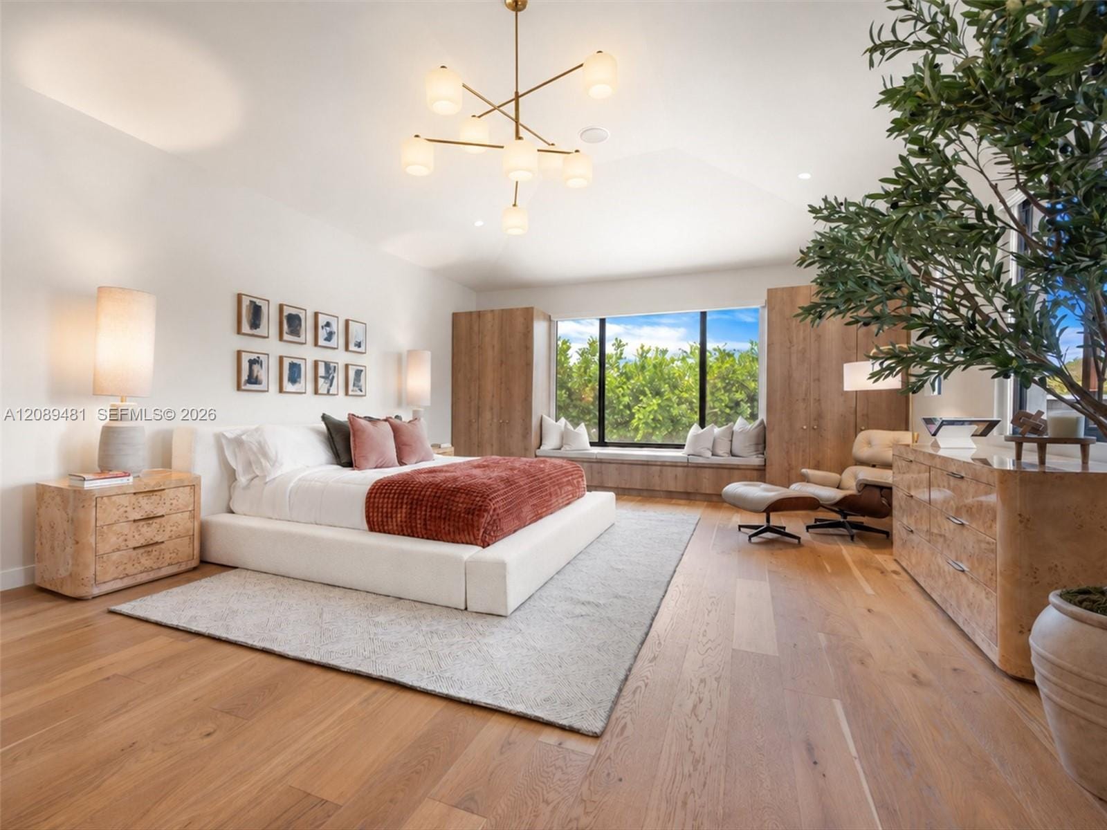 510 W 30th Street — photo 12