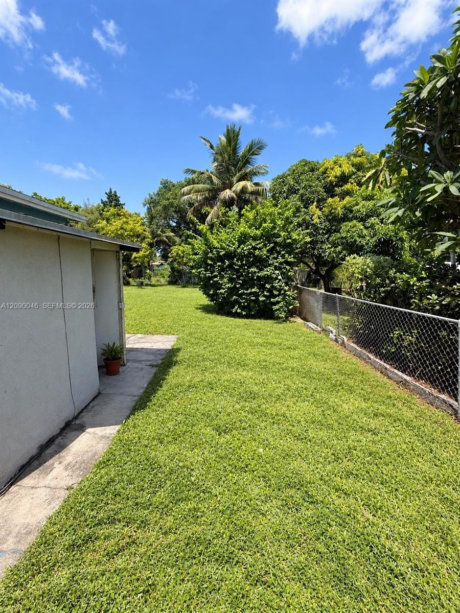 5871 NW 41st Terrace, North Lauderdale, FL 33319 photo 4