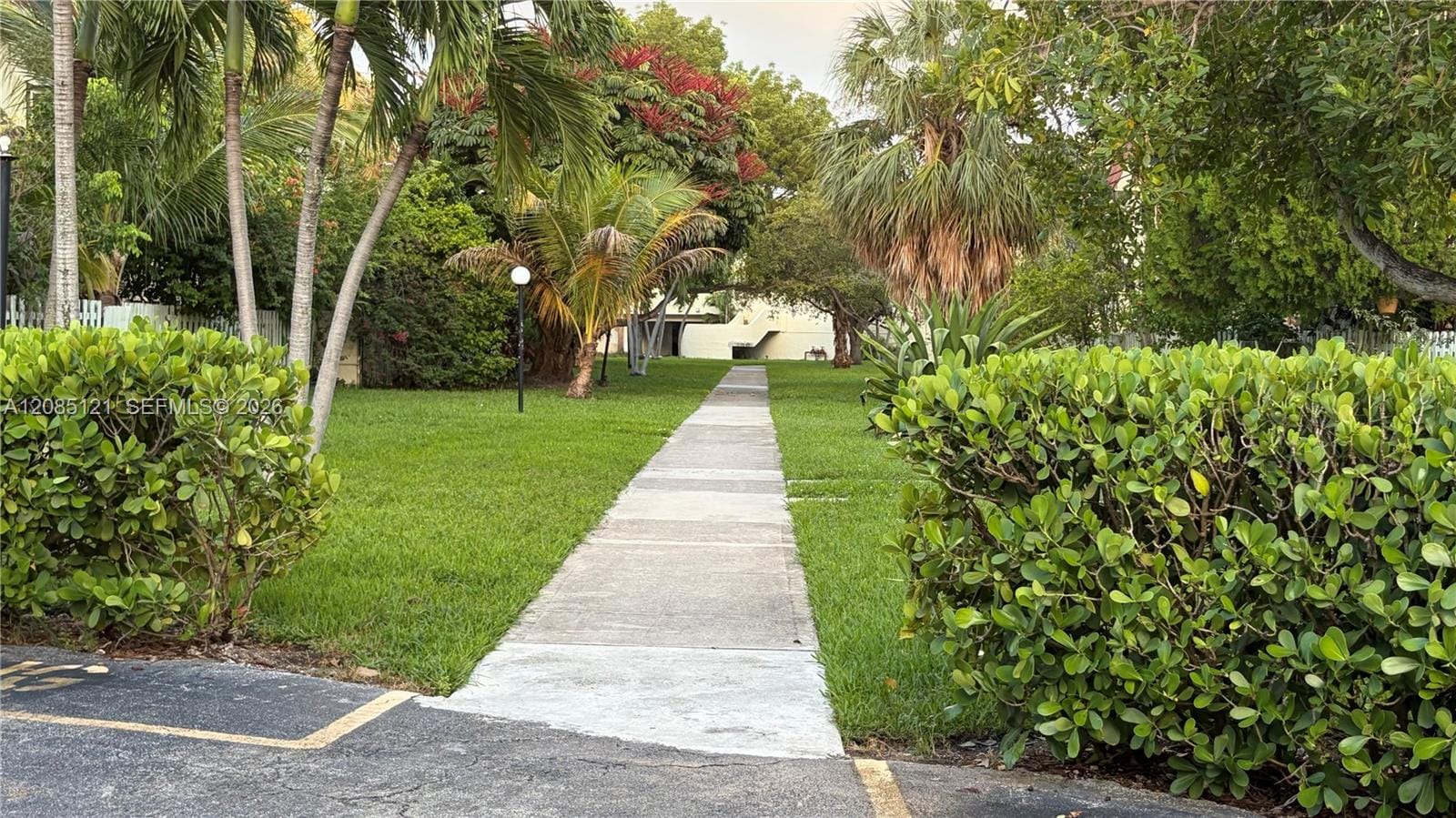 1655 NE 115th Street 12B, Miami, FL 33181 photo 3