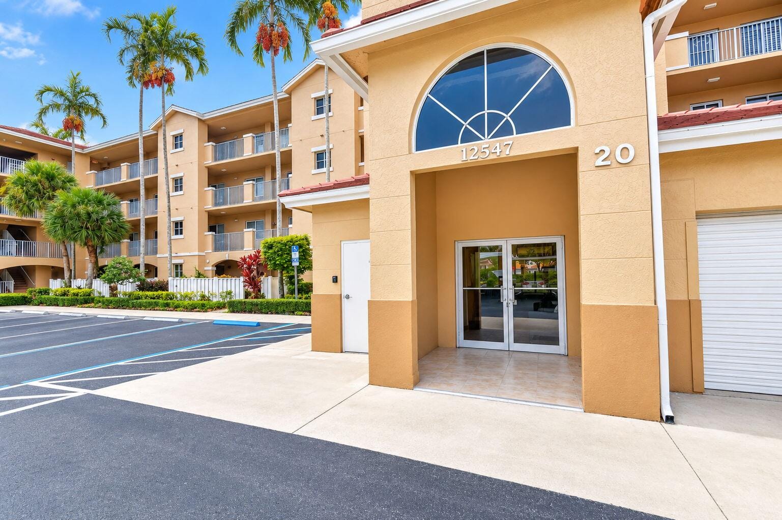 12547 Imperial Isle Drive 303 — photo 5