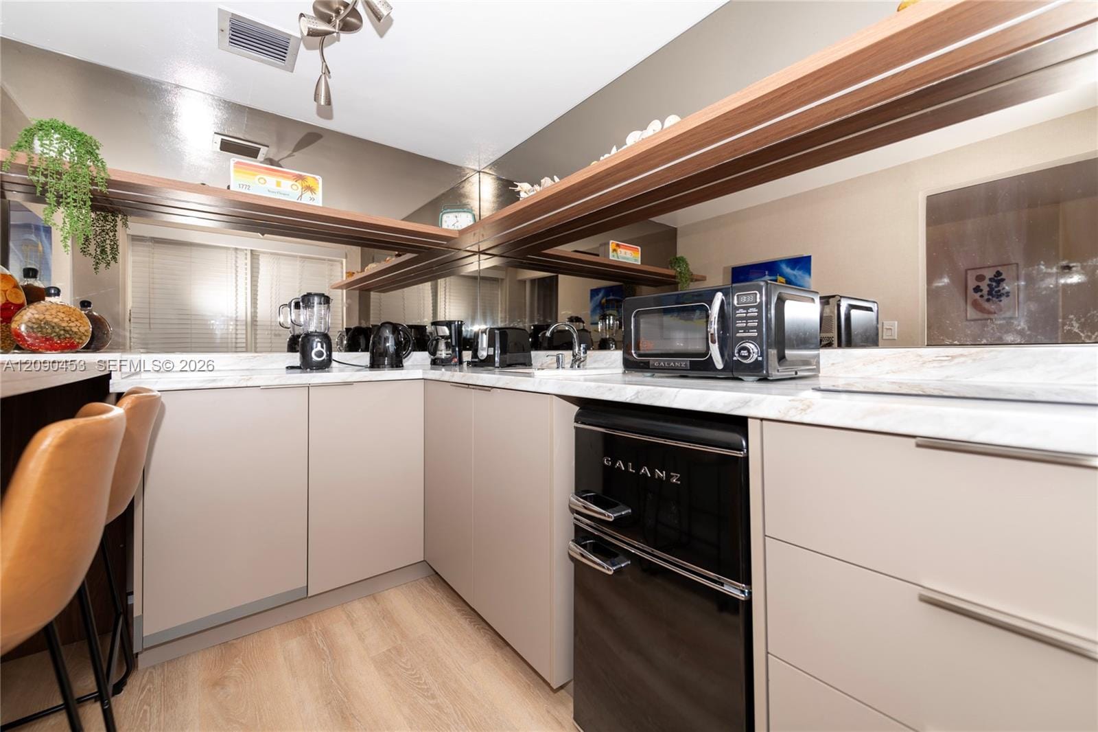 918 Ocean Drive 206 — photo 5