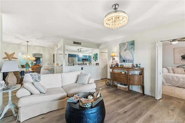 250 SE Four Winds Drive 105, Stuart, FL 34996
