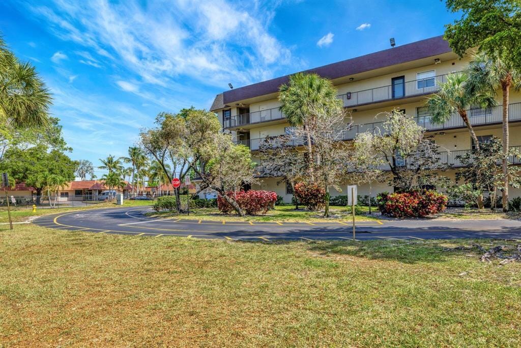 3301 NW 47TH Terrace 403, Lauderdale Lakes, FL 33319 photo 19