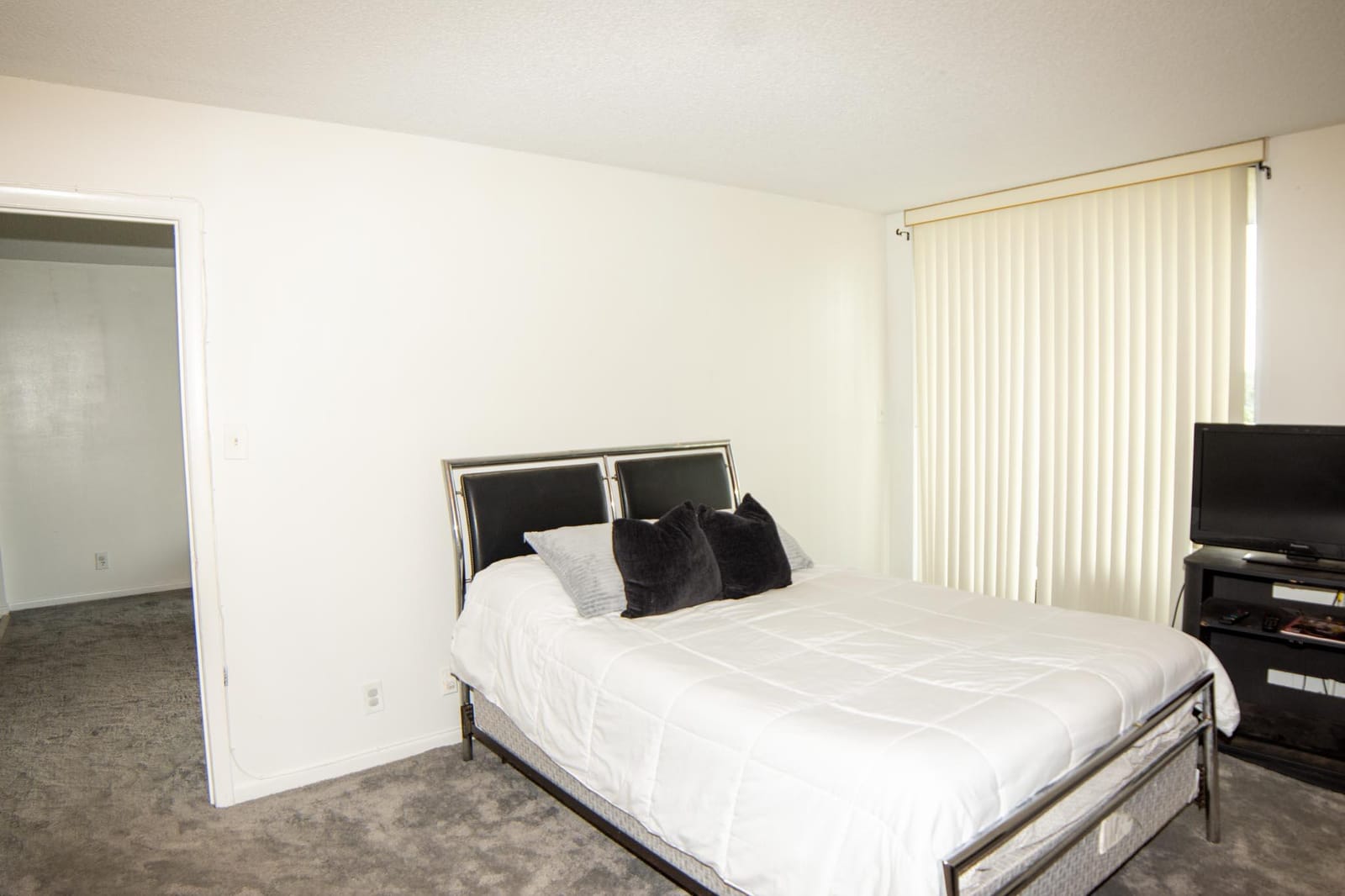 3301 NW 47TH Terrace 403, Lauderdale Lakes, FL 33319 photo 7