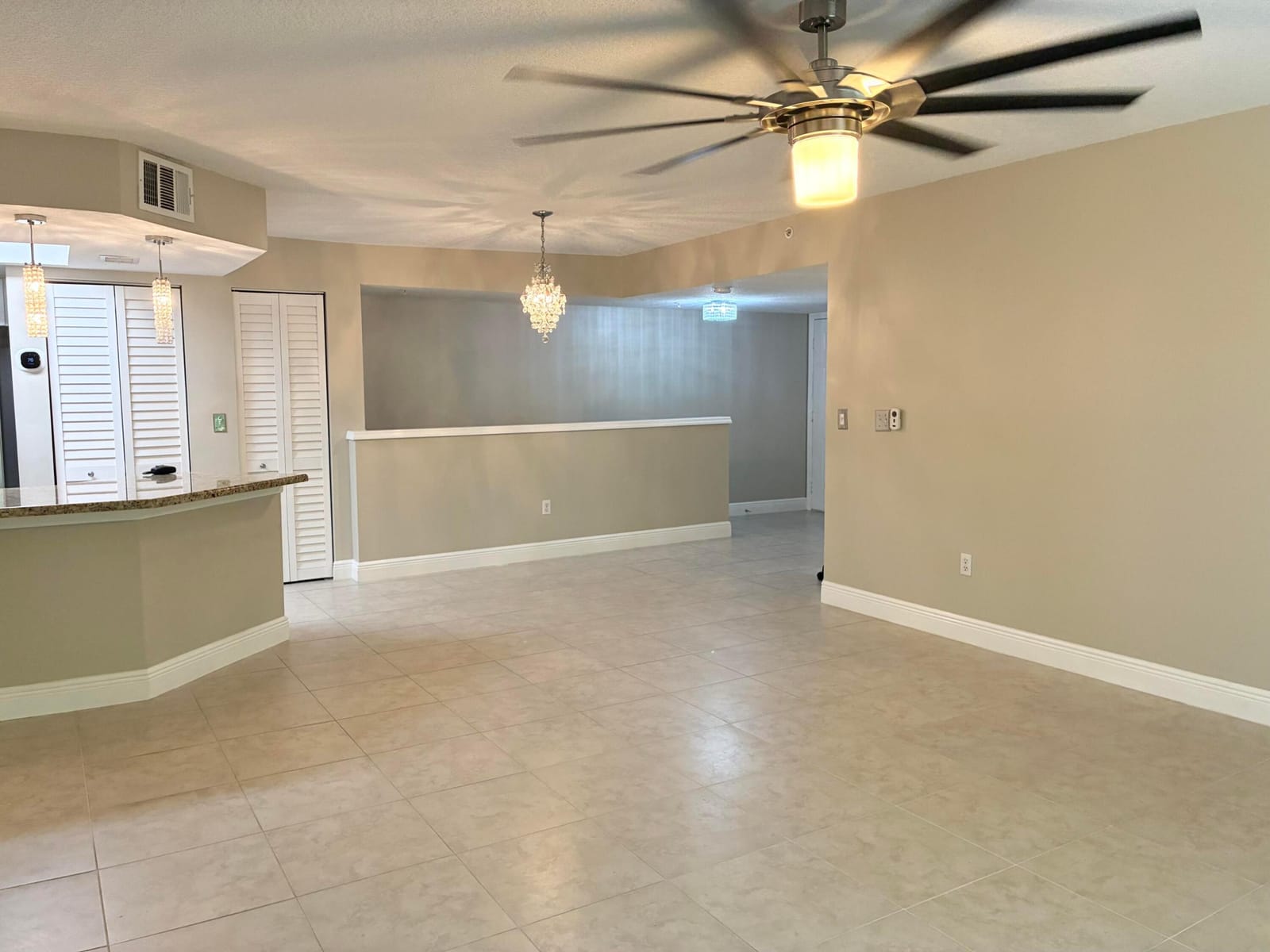 1000 CRESTWOOD Court S 1005 — photo 7