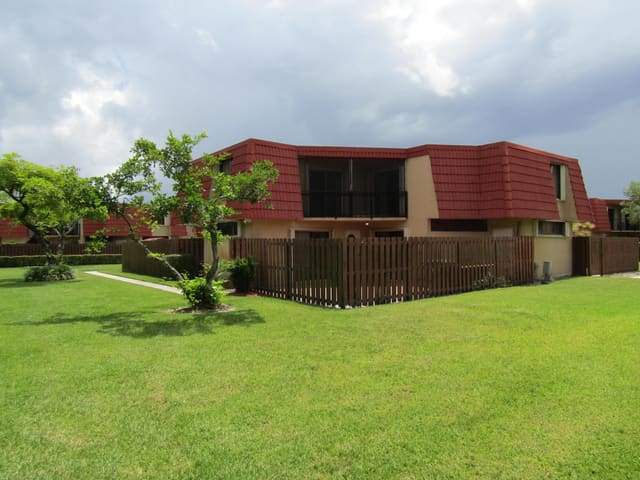 8345 TRENT Court A, Boca Raton, FL 33433