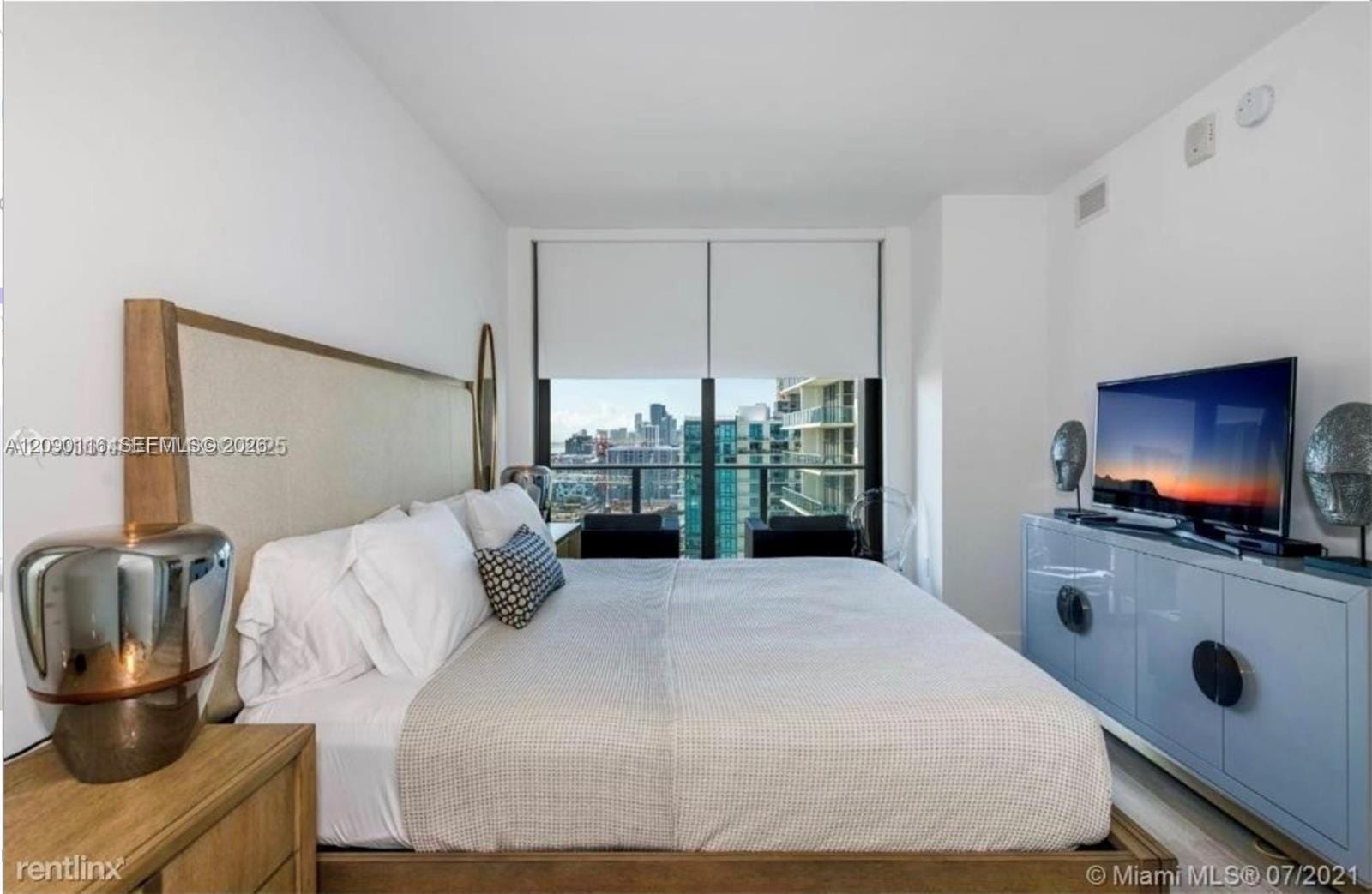 121 NE 34th Street 2402, Miami, FL 33137 photo 9
