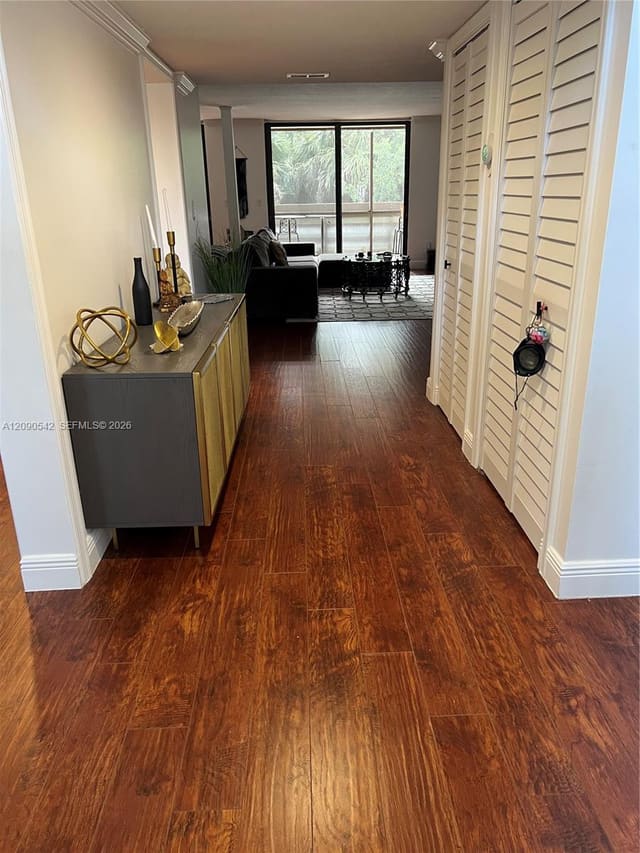 141 SW 96th Terrace 305, Plantation, FL 33324