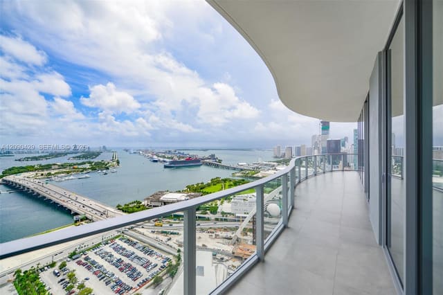 1400 Biscayne Boulevard 4201, Miami, FL 33132