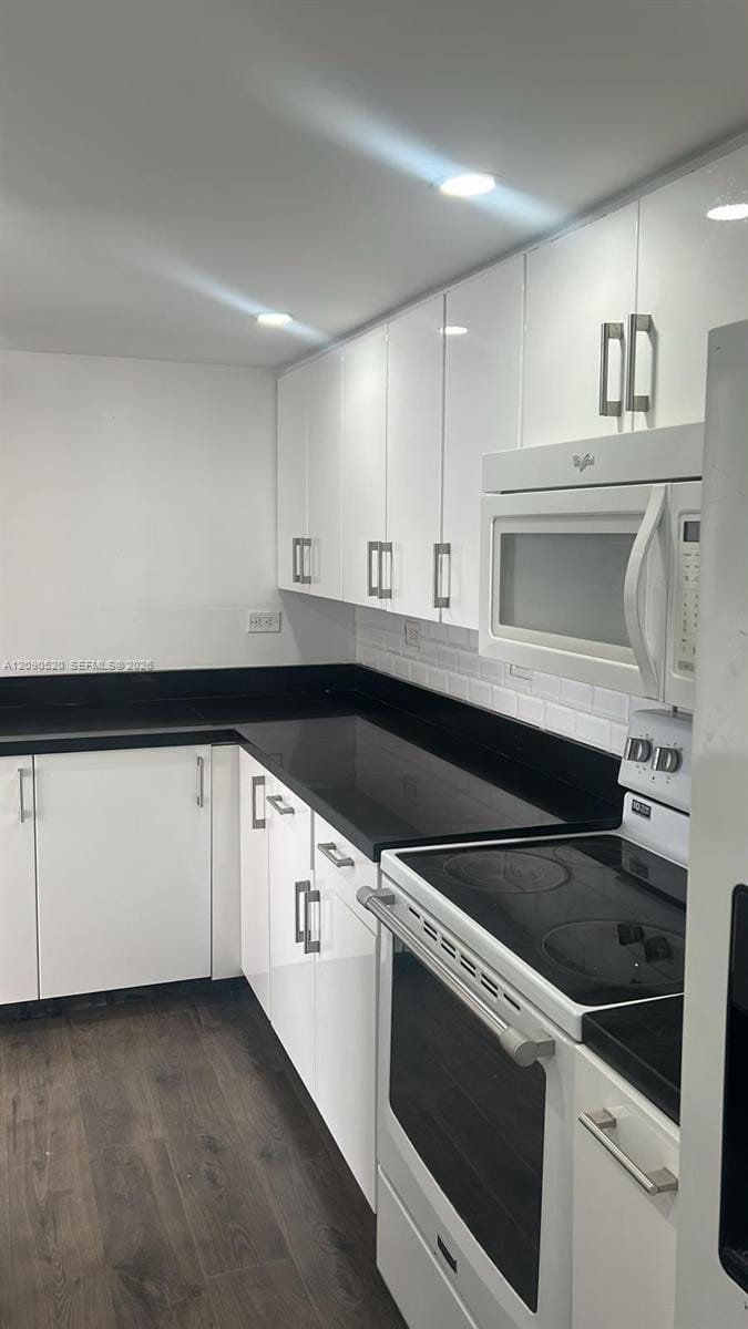 7545 E Treasure Drive 9G — photo 5