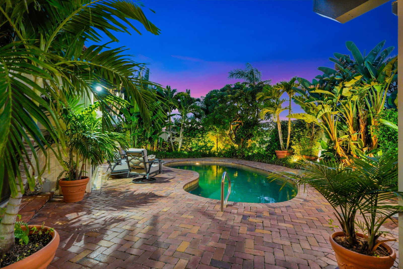 105 SANDPIPER Circle W, Jupiter, FL 33477 photo 3