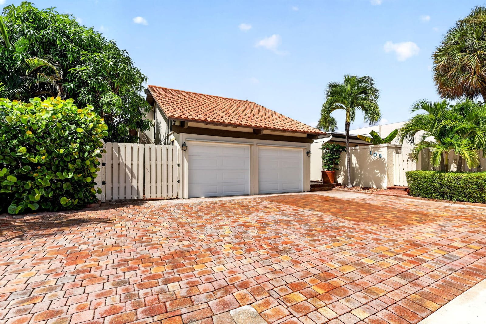105 SANDPIPER Circle W, Jupiter, FL 33477 photo 5