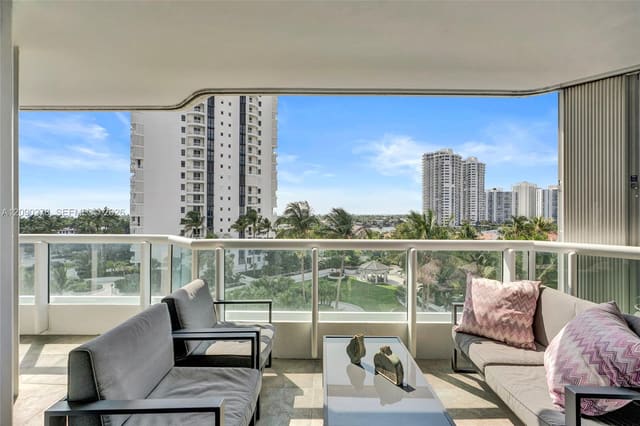 21055 Yacht Club Drive 901, Aventura, FL 33180
