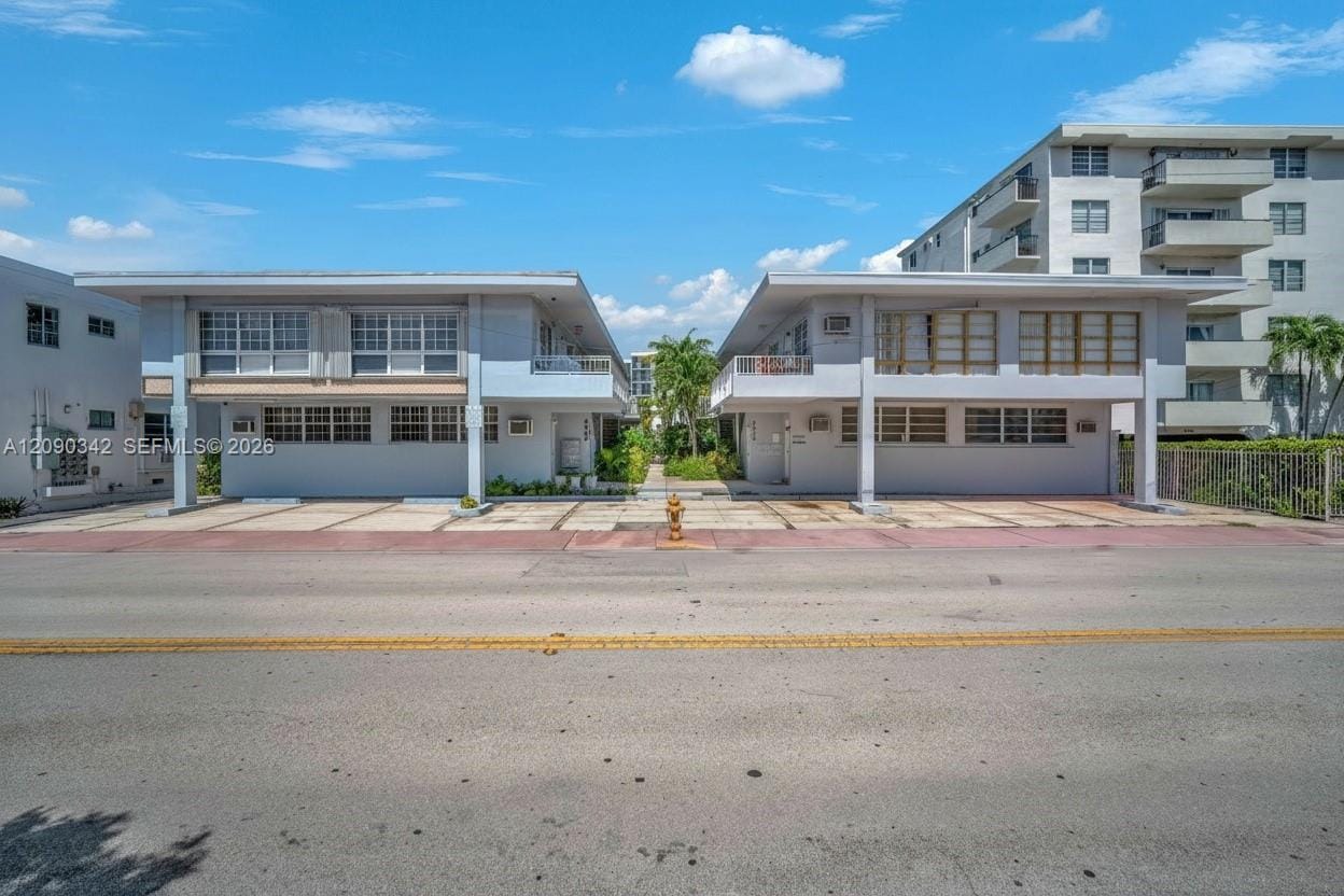 8010 Tatum Waterway Drive 5, Miami Beach, FL 33141 photo 2