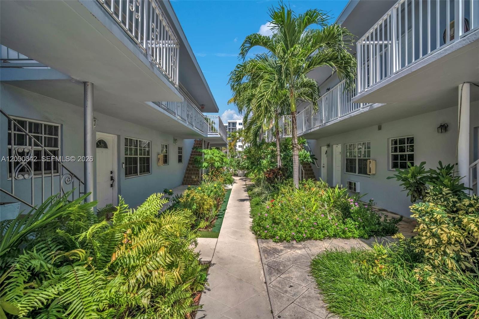 8010 Tatum Waterway Drive 5, Miami Beach, FL 33141 photo 4
