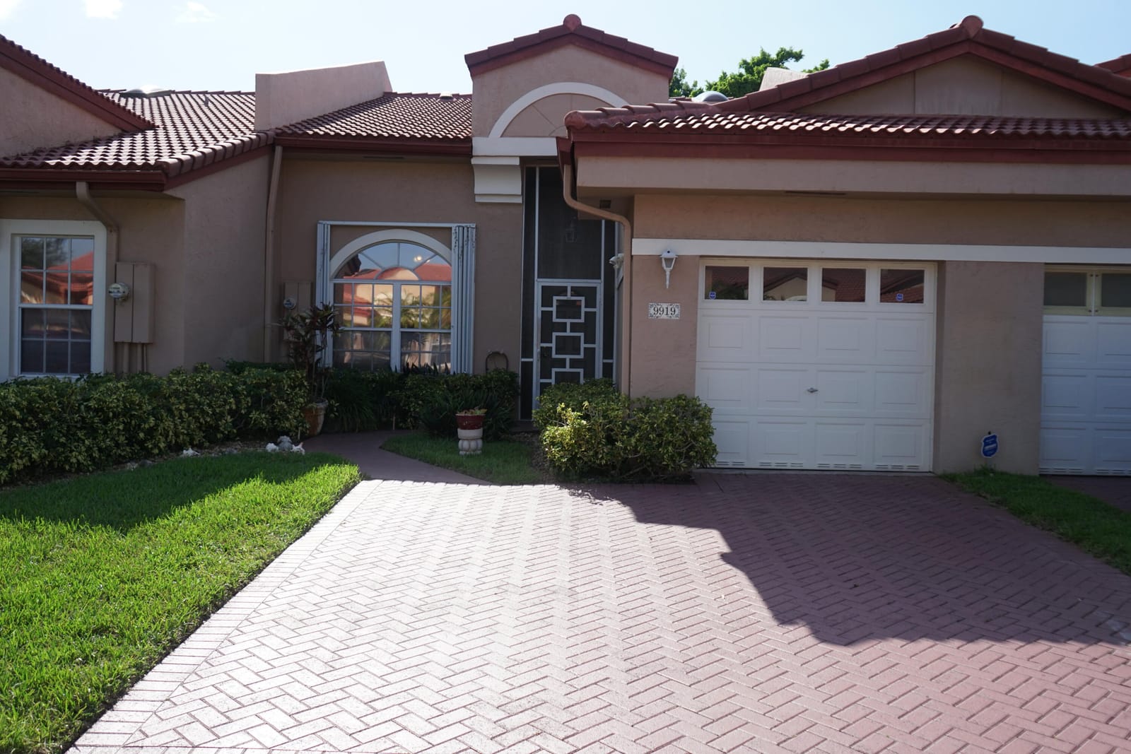 9919 MALVERN Drive — photo 1