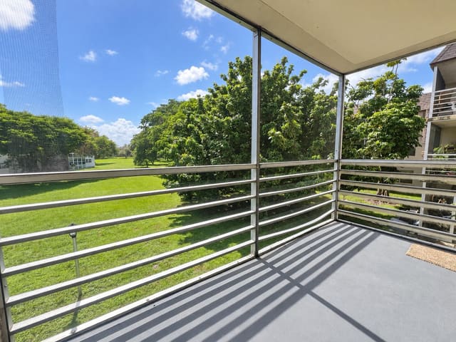 613 S STATE ROAD 7 2F, Margate, FL 33068