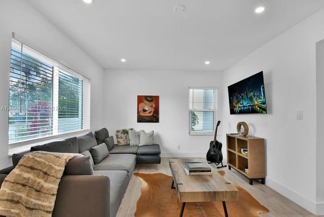 3521 SW 16th Street 0, Miami, FL 33145
