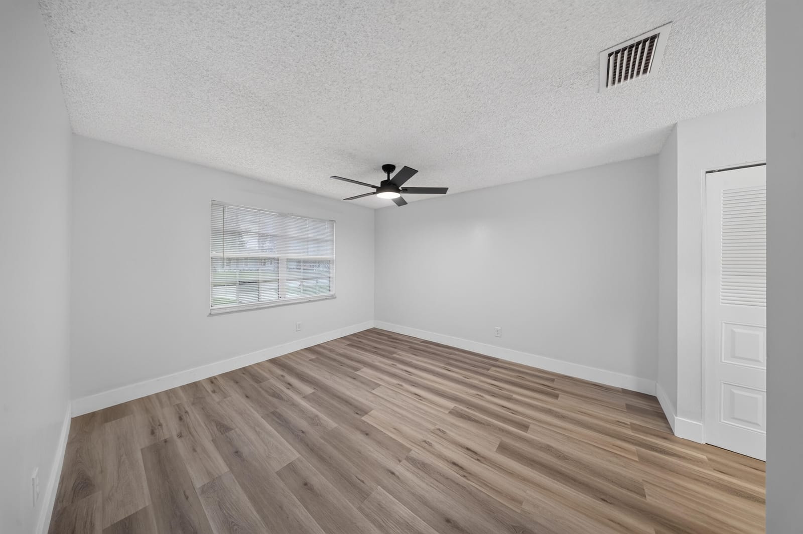 2557 SE Robin Circle, Port St. Lucie, FL 34952 photo 13