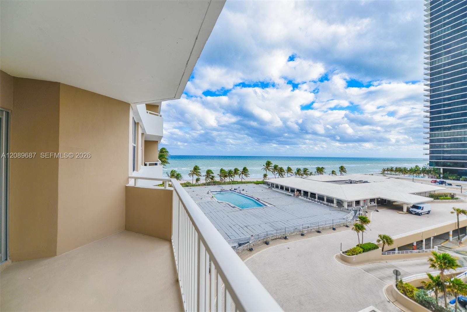 1950 S Ocean Drive 5A — photo 4