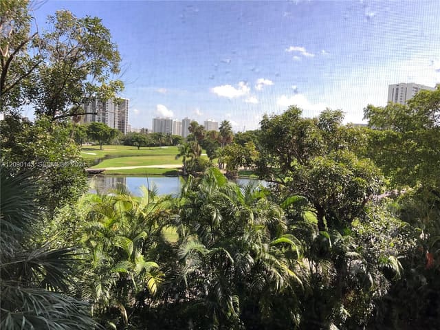 20379 W Country Club Drive 332, Coronado, Aventura, FL