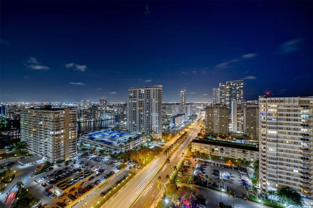 1980 S Ocean Drive 11M, Hallandale Beach, FL 33009