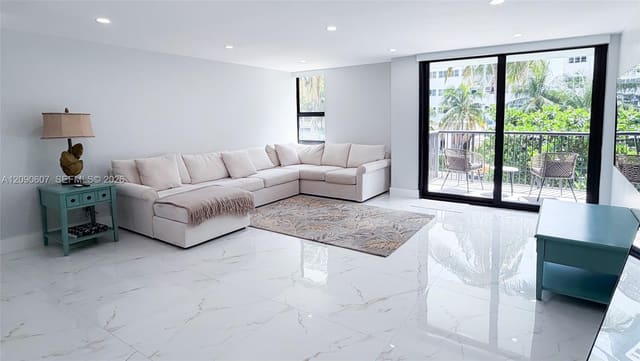 1800 Collins Avenue 3B, Miami Beach, FL 33139